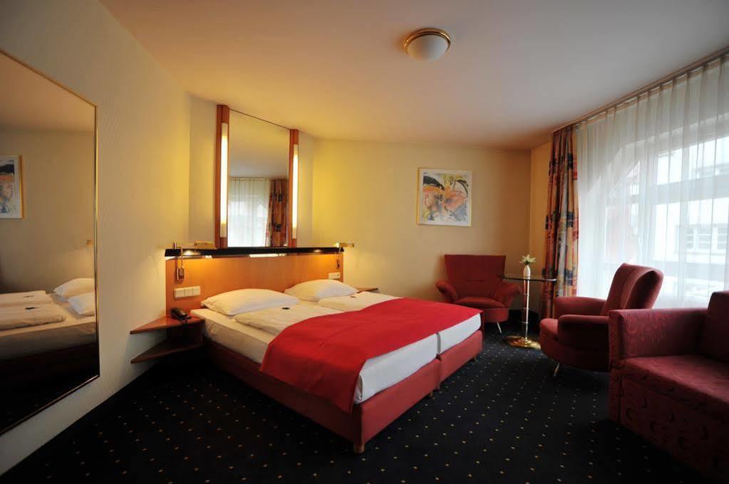 Hotel Am Stadtgarten Radolfzell am Bodensee Buitenkant foto